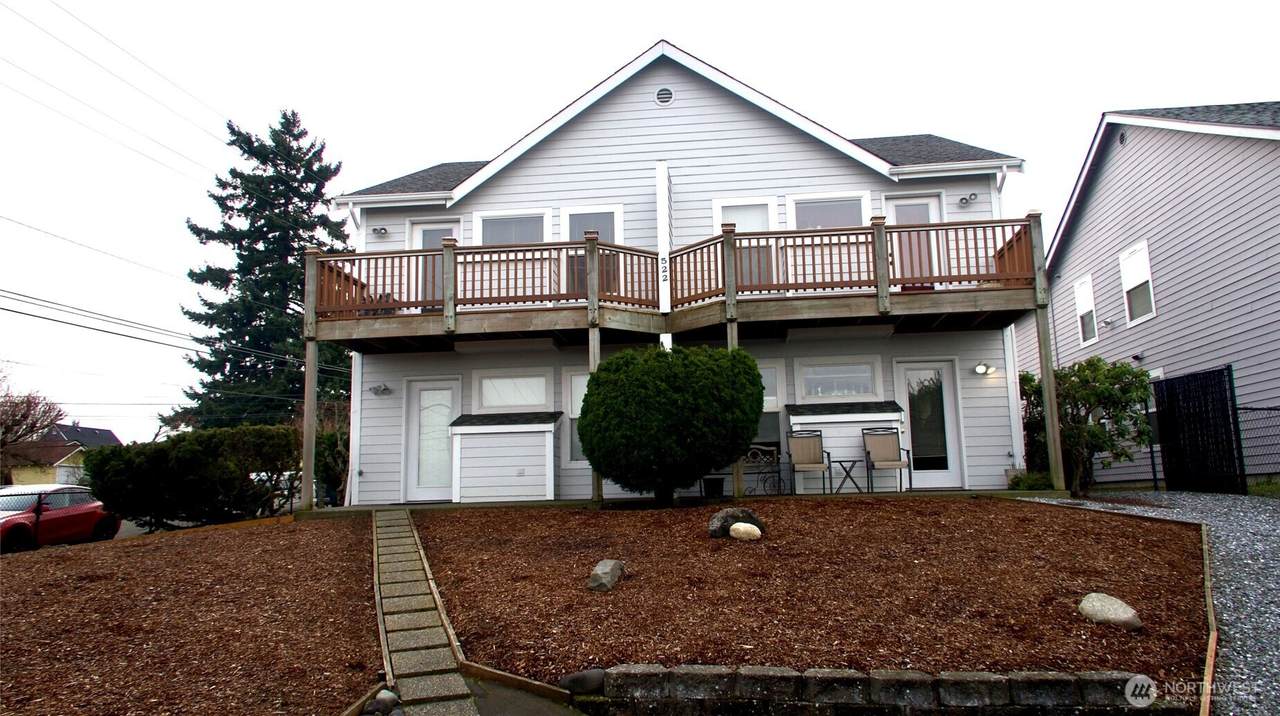 522 32nd Street - Photo 1