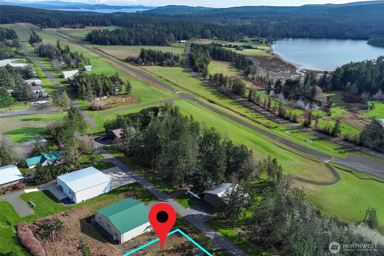 121 Cessna Avenue - Photo 1