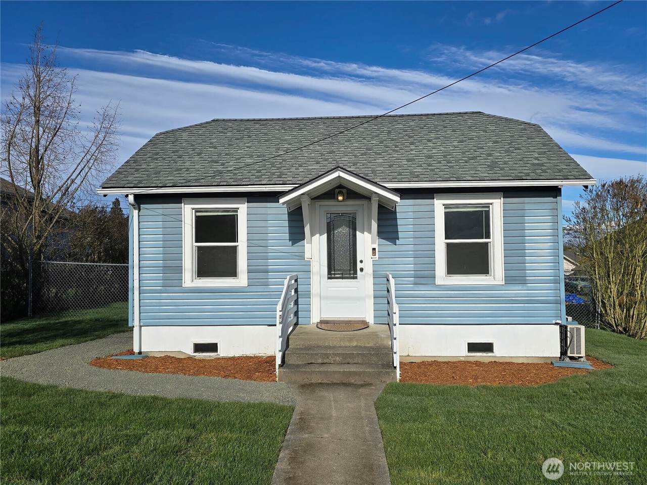 1035 8th Street - Photo 1