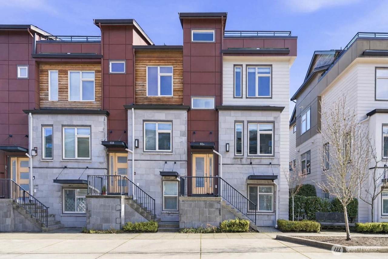 924 7th Avenue - Photo 1