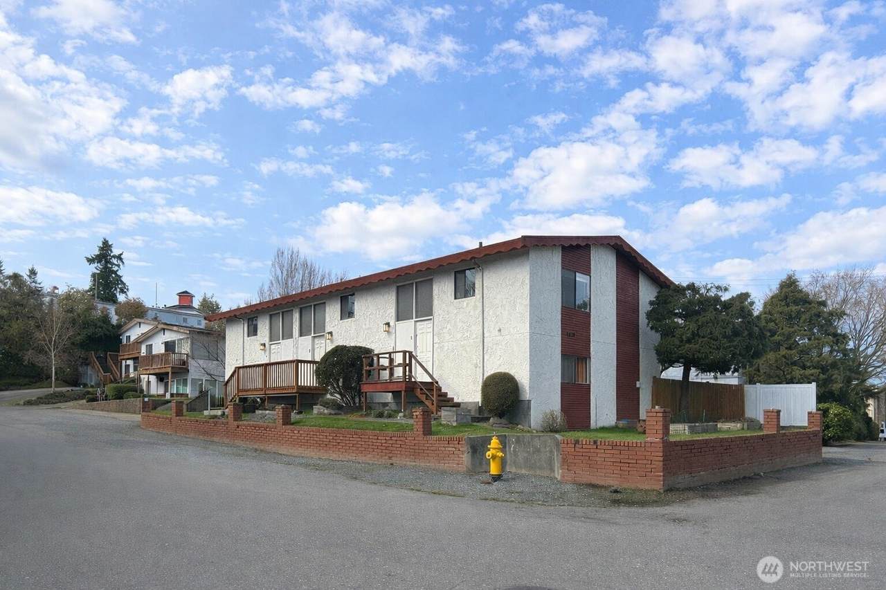 8803 23rd Avenue - Photo 1