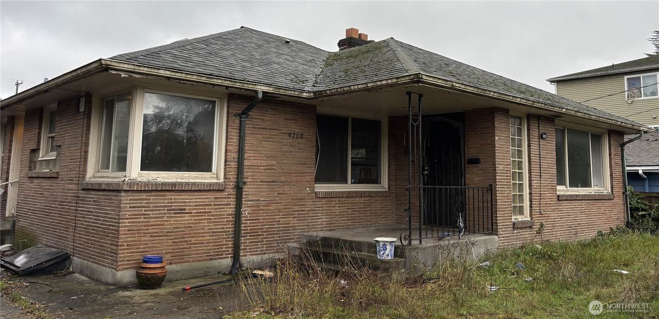 9208 17th Avenue - Photo 1
