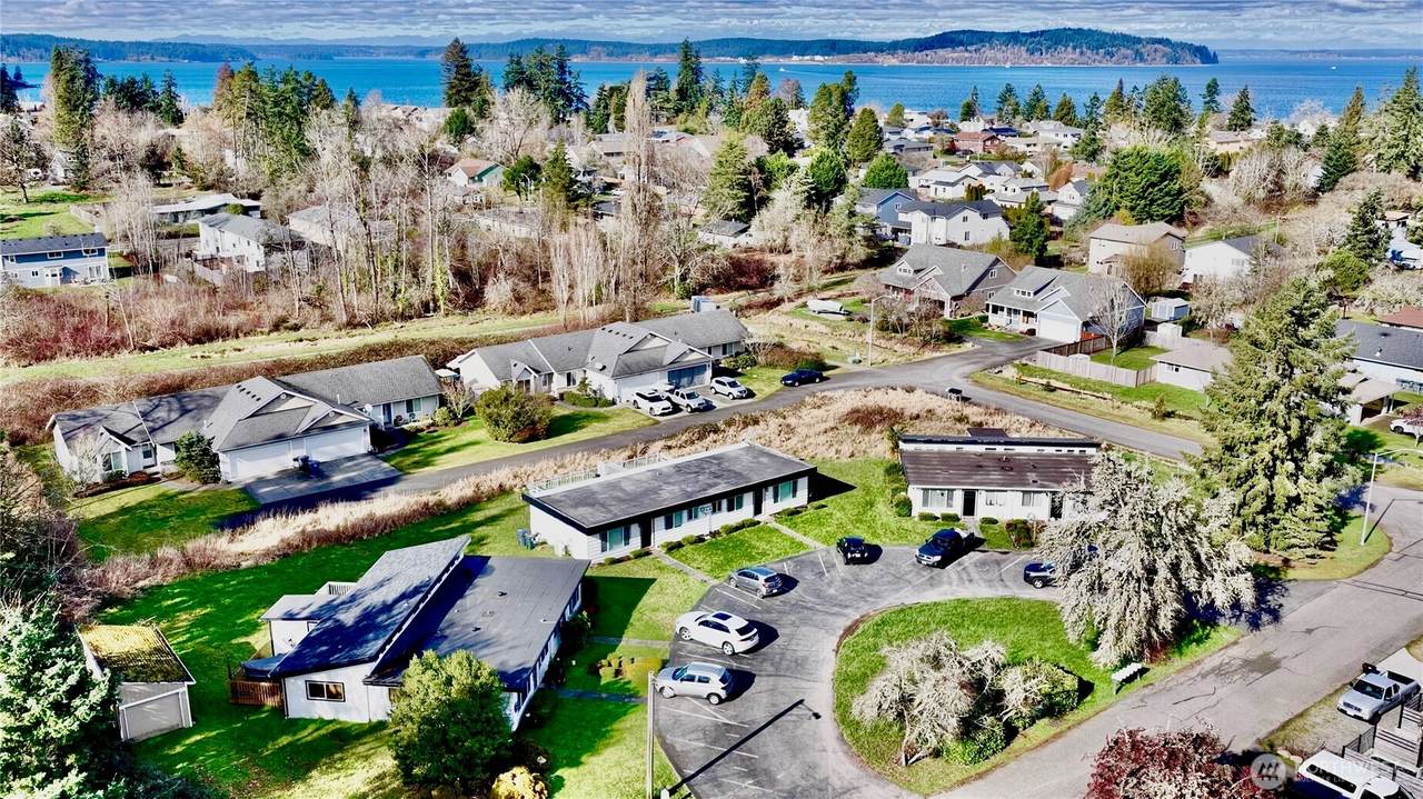 814 5th St - Photo 1