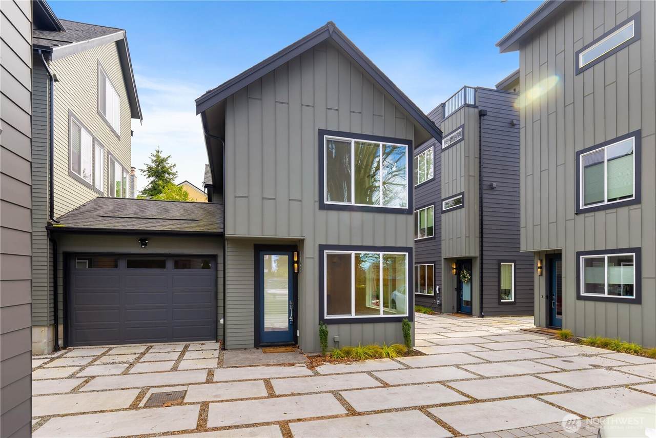 115 105th Street - Photo 1