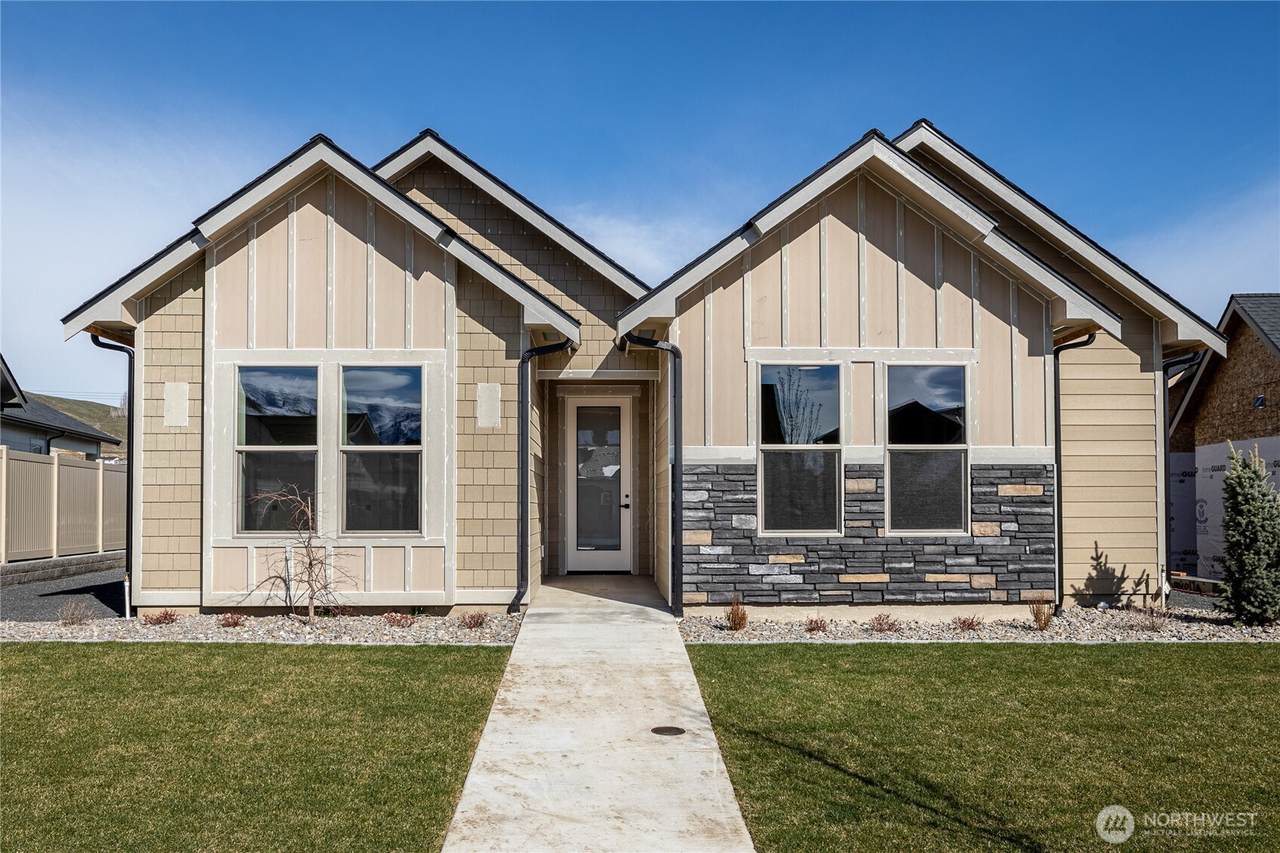914 Racine Springs Drive - Photo 1