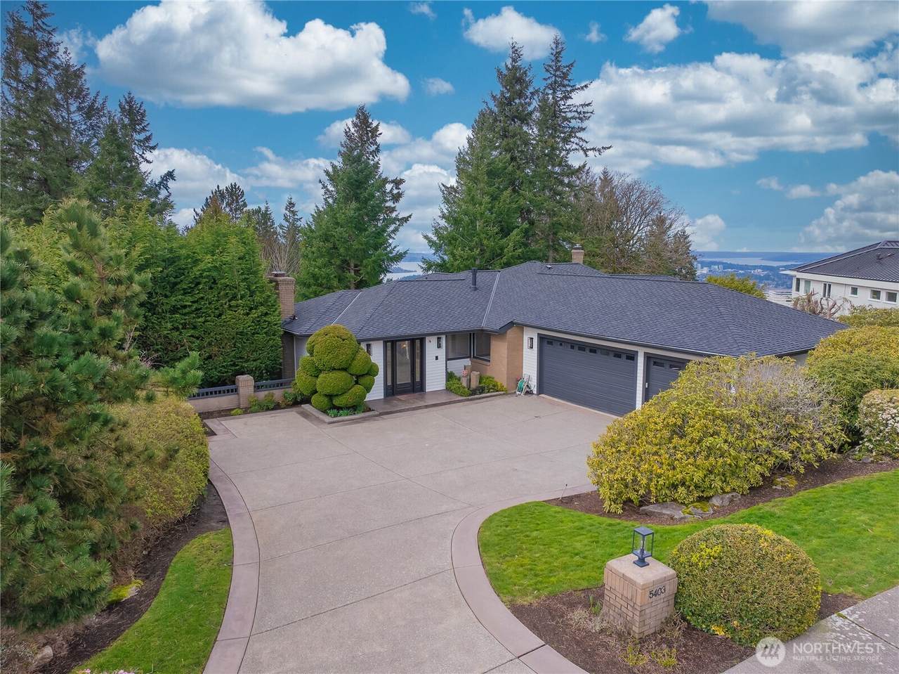 5403 154th Avenue - Photo 1