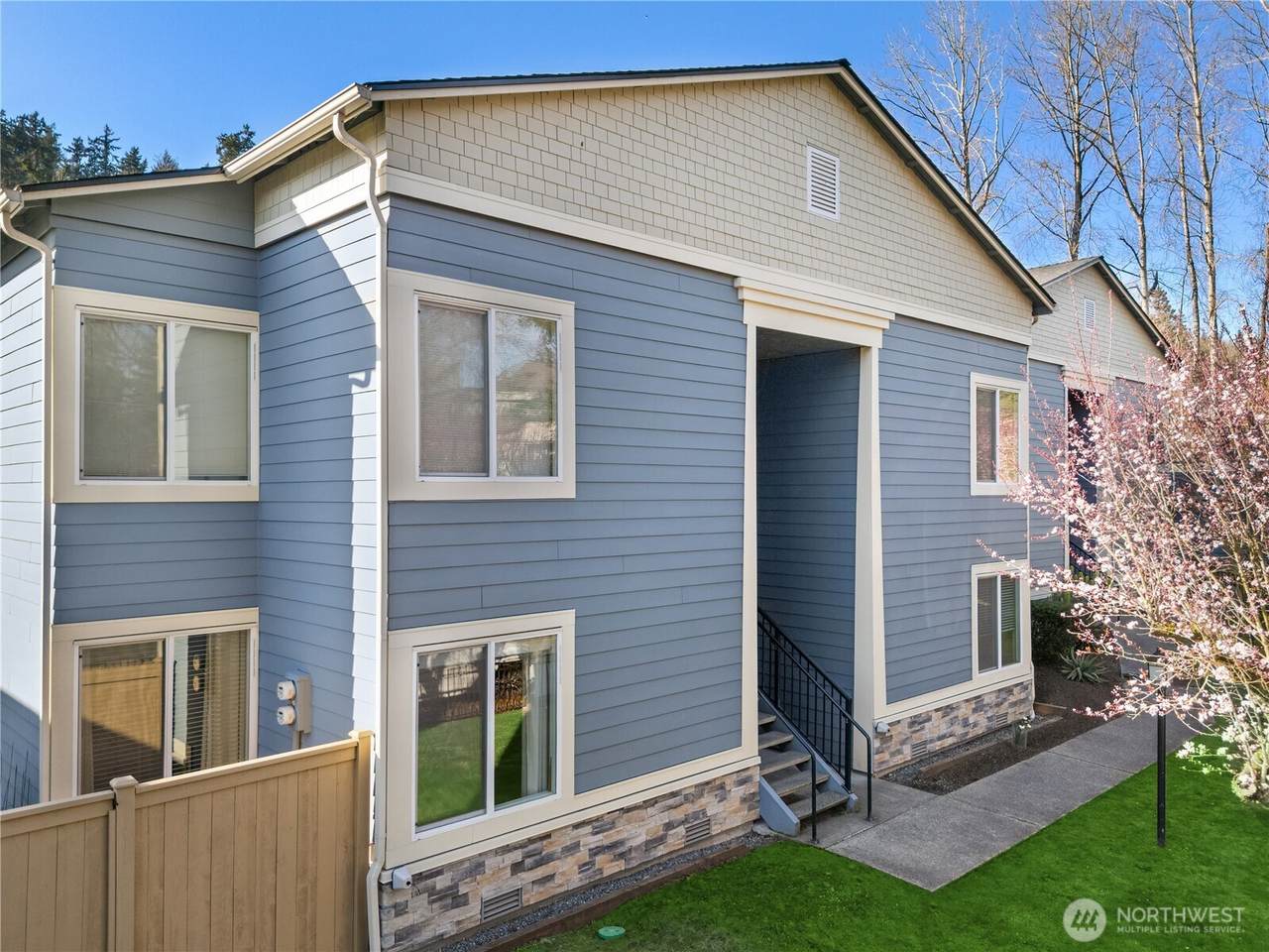 11905 93rd Avenue - Photo 1