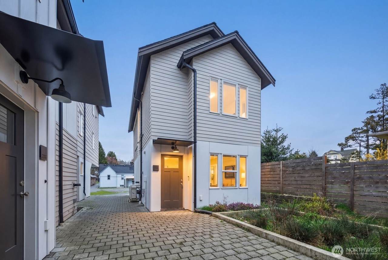 2211 17th Avenue - Photo 1
