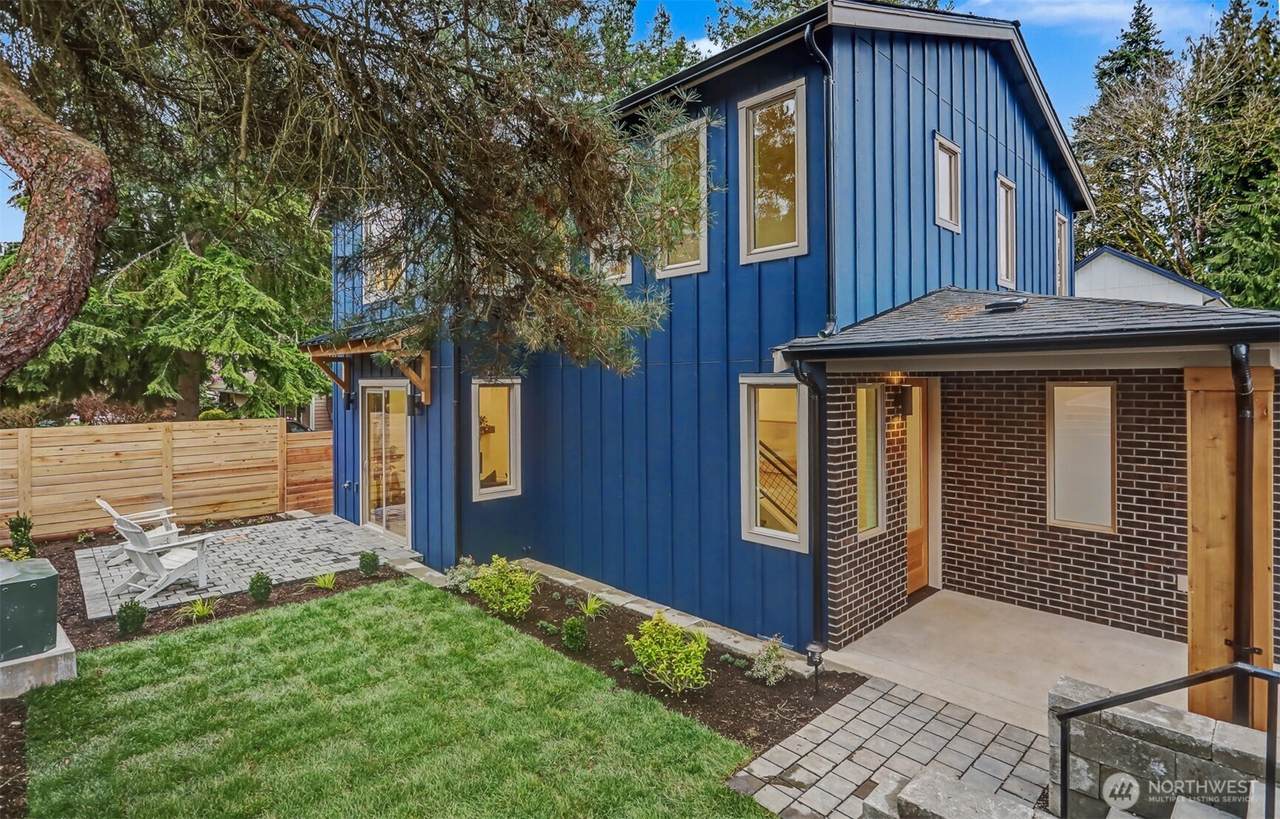 11247 108th Avenue - Photo 1