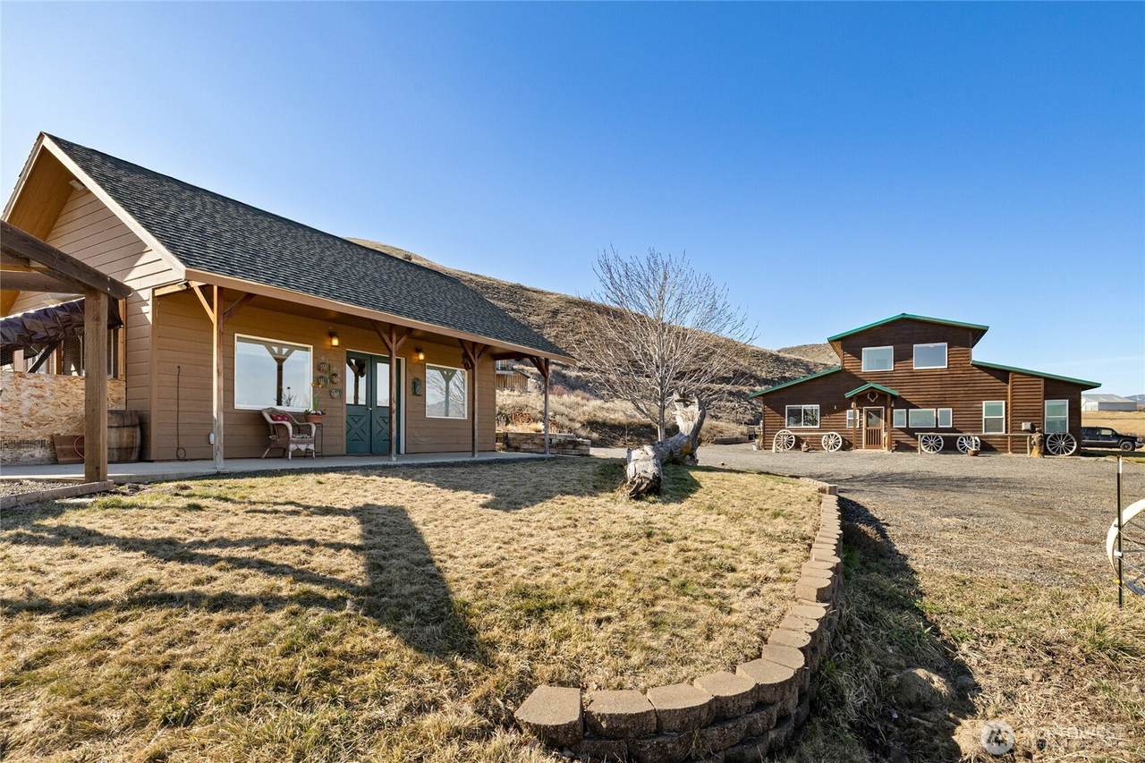 520 Blazing Sky Lane - Photo 1