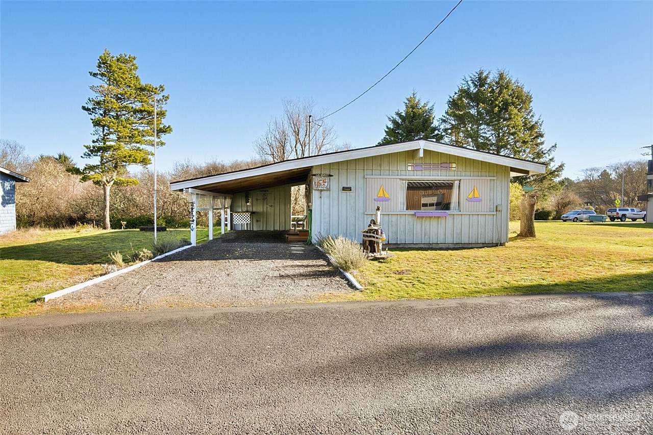 16 Oyehut Road - Photo 1