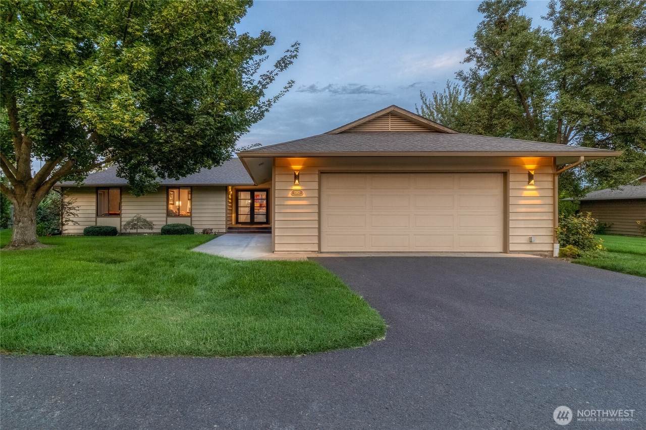 1382 Highland Road - Photo 1