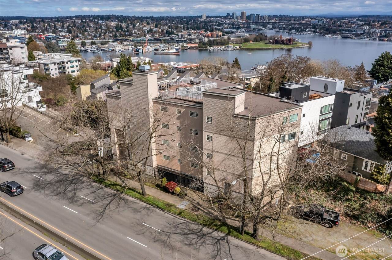 559 Mcgraw Street - Photo 1