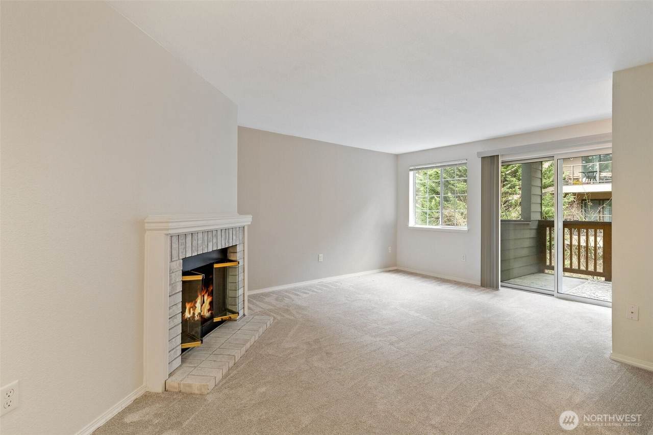 15433 Country Club Drive - Photo 1
