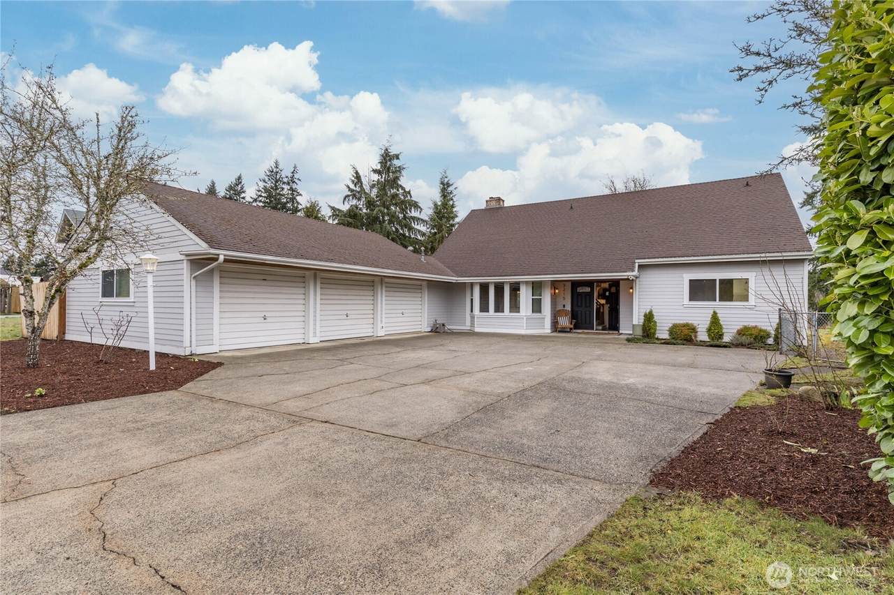 3215 Scenic Drive - Photo 1