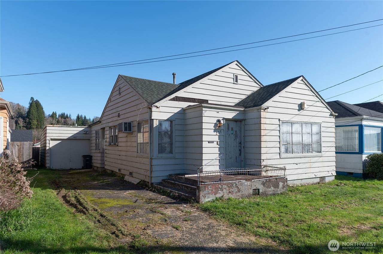 237 Emerson Avenue - Photo 1
