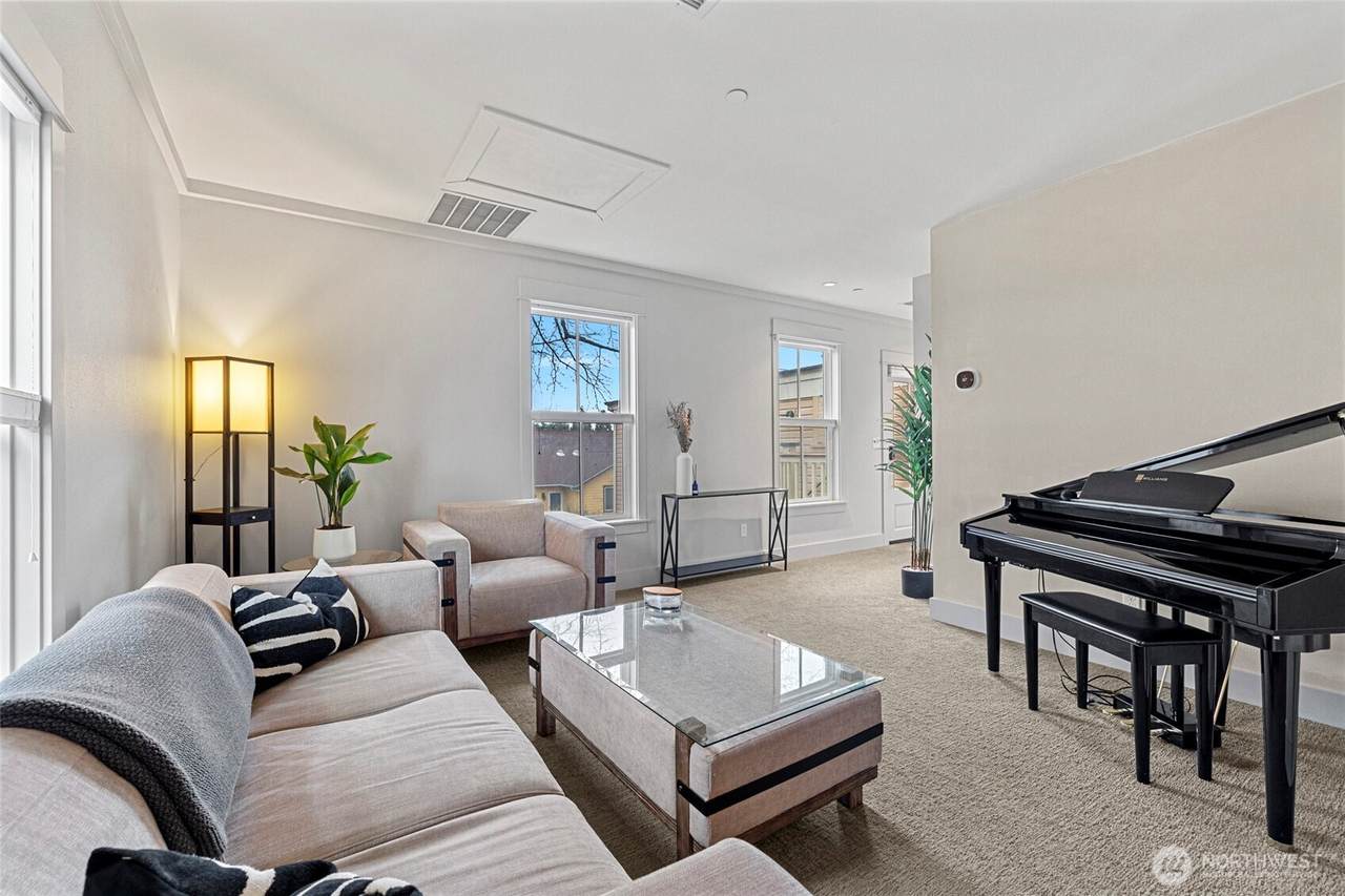 623 Morris Street - Photo 1