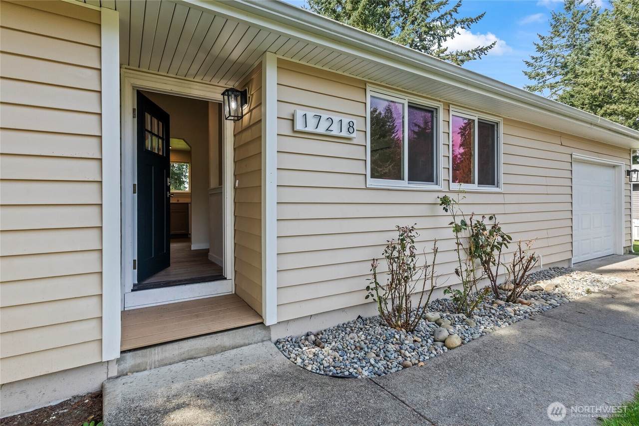 17218 12th Avenue - Photo 1