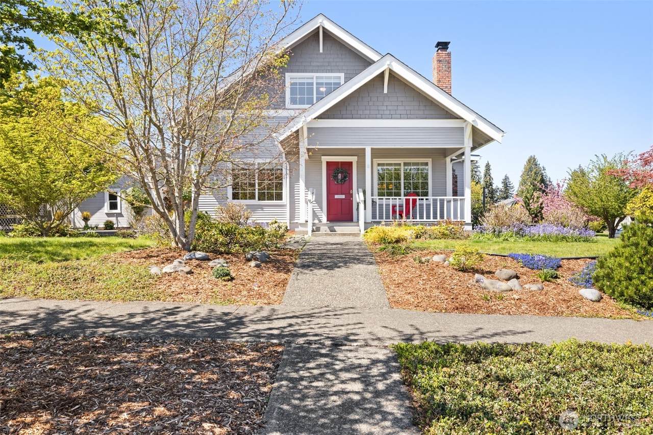 1304 Oak St - Photo 1