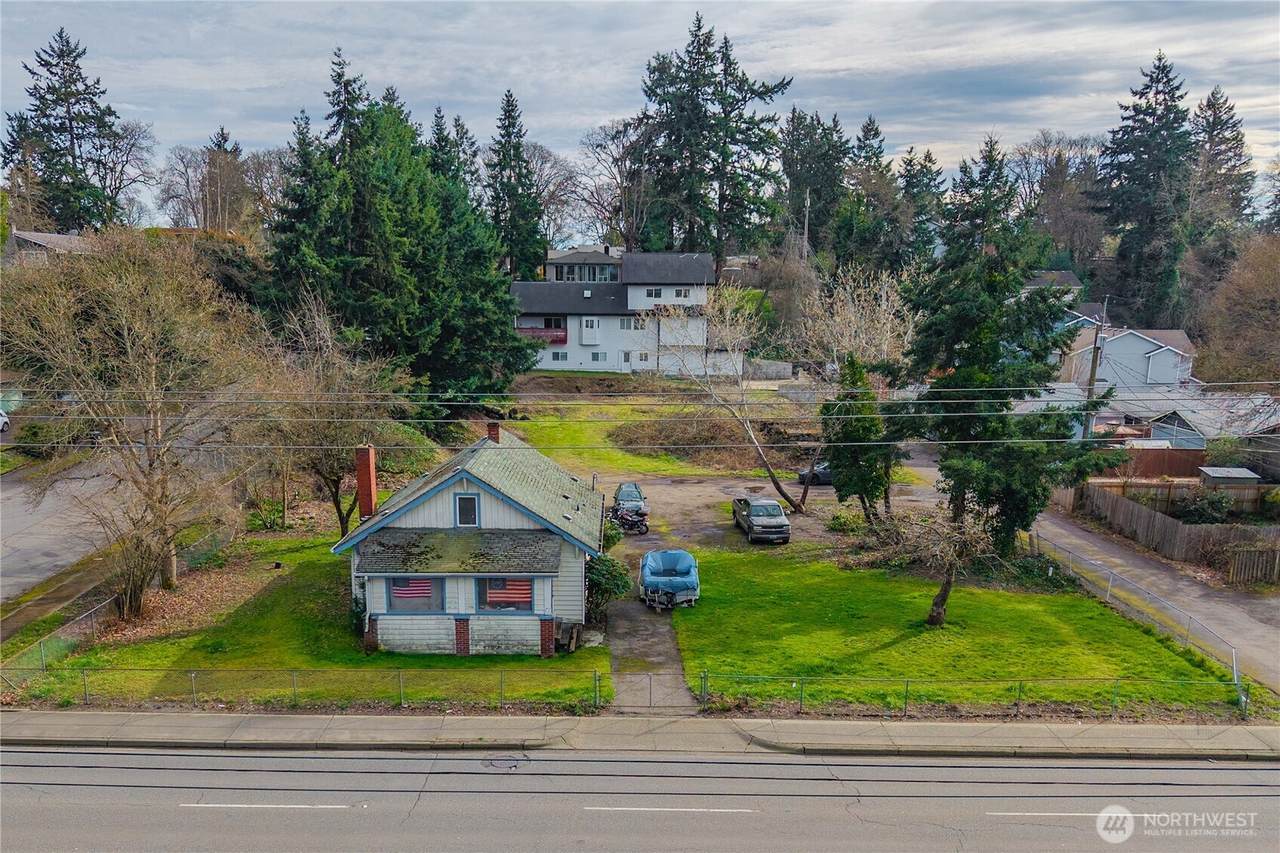 2502 74th Street - Photo 1