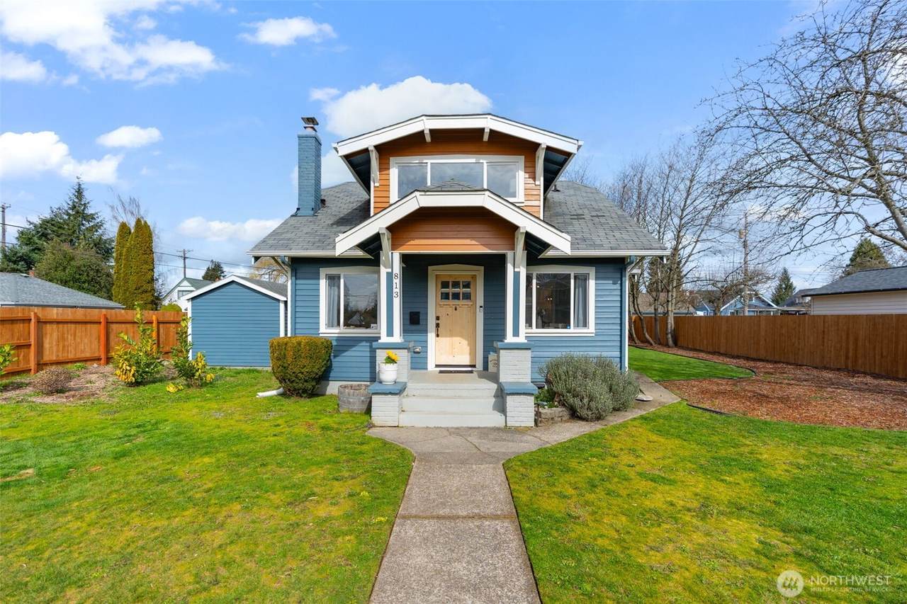 813 50th Street - Photo 1
