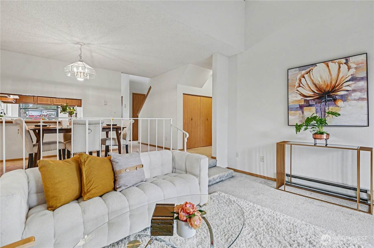 23001 Lakeview Dr - Photo 1