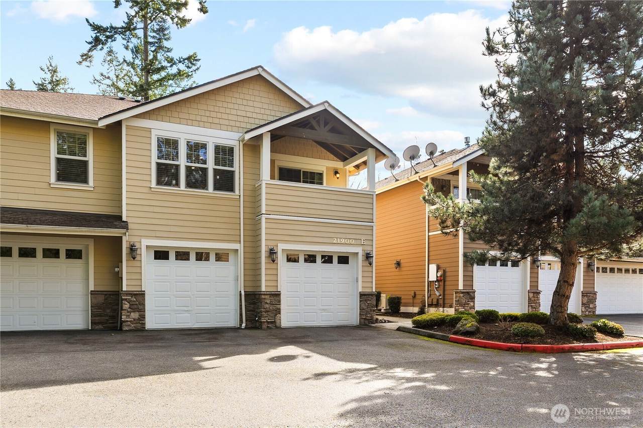 21900 242nd Street - Photo 1