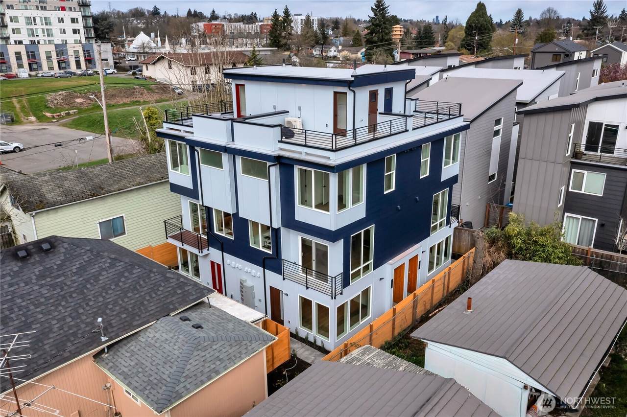 4404 Othello Street - Photo 1