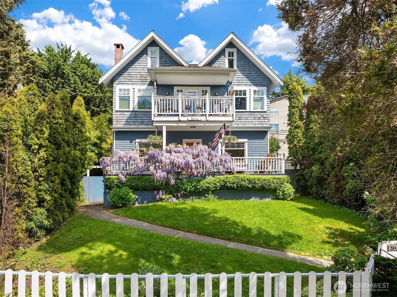 2616 Franklin Avenue - Photo 1