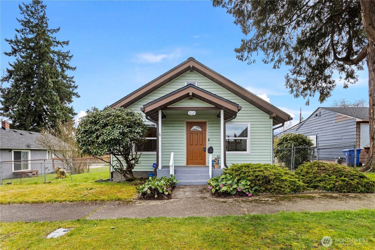 3112 Melrose Street - Photo 1