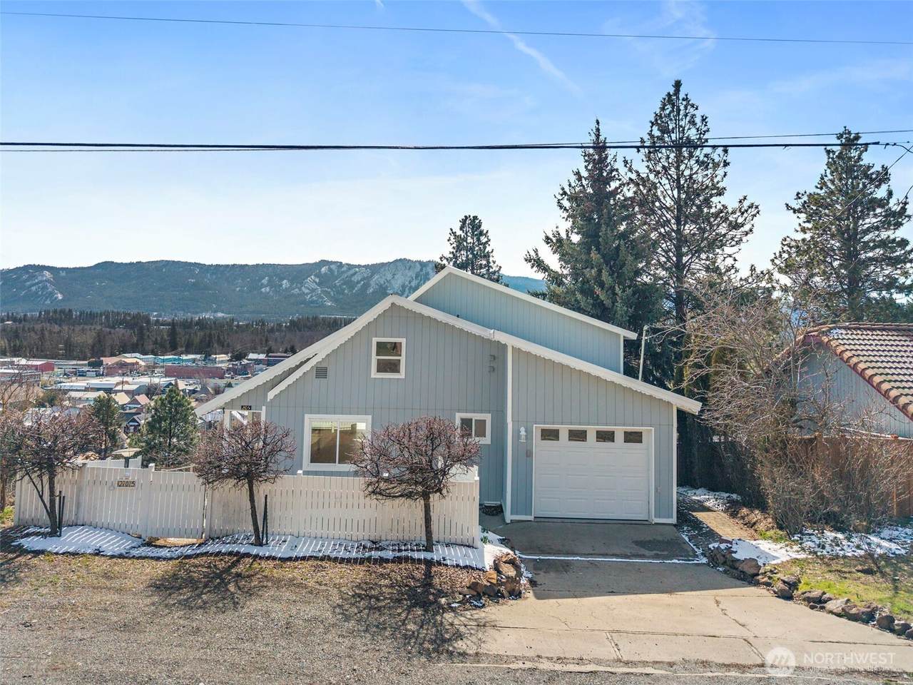 205 5th Street - Photo 1