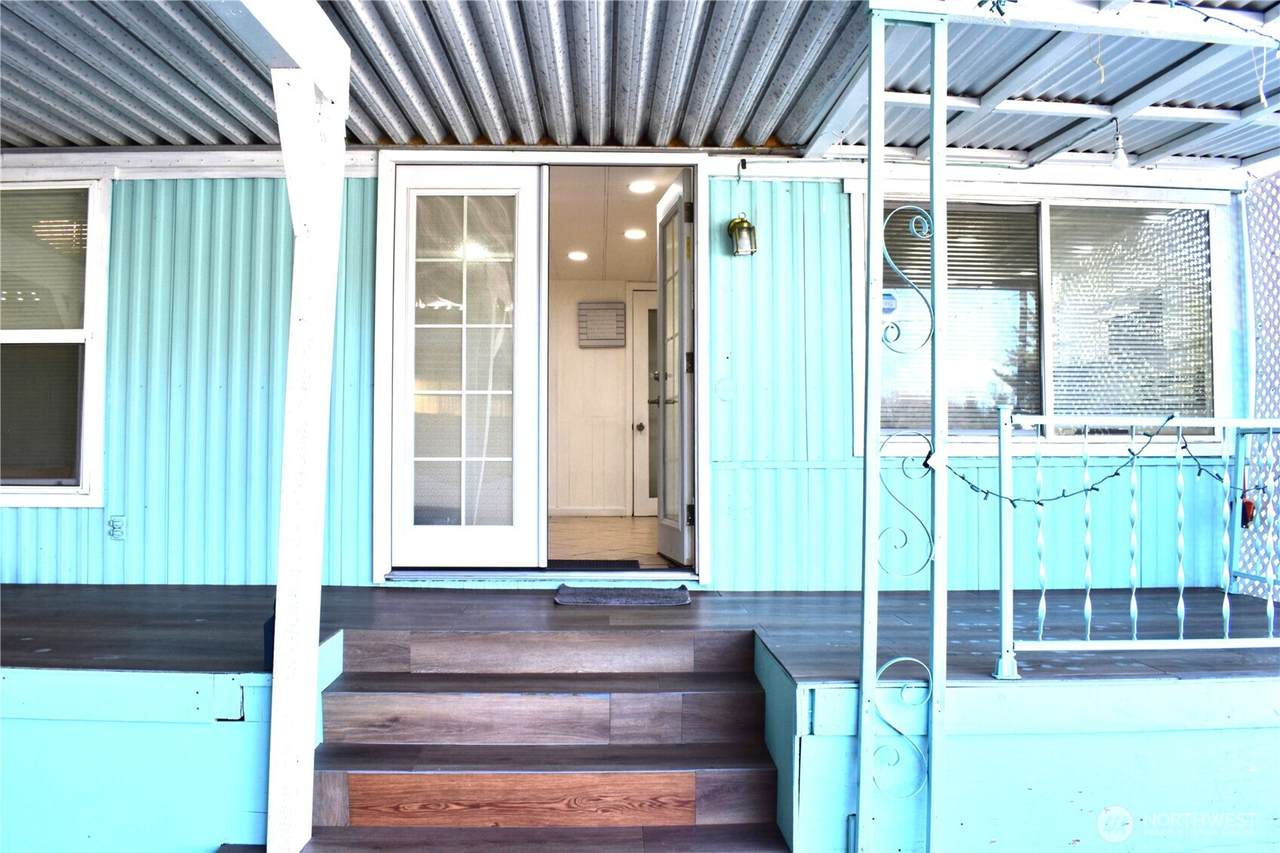 8515 31st Avenue Ct - Photo 1