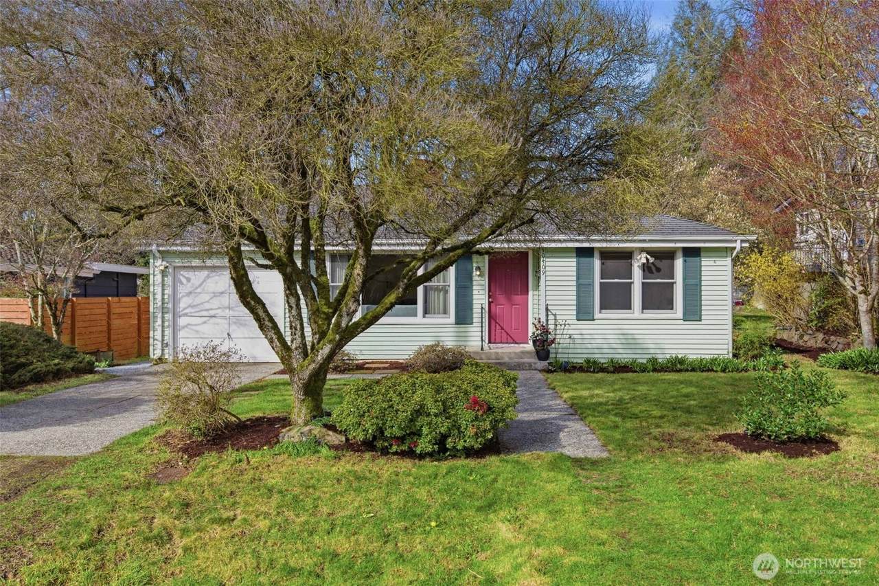 10409 39th Avenue - Photo 1