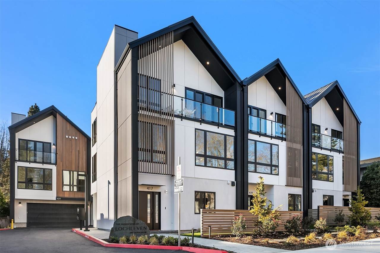 411 99th Avenue - Photo 1