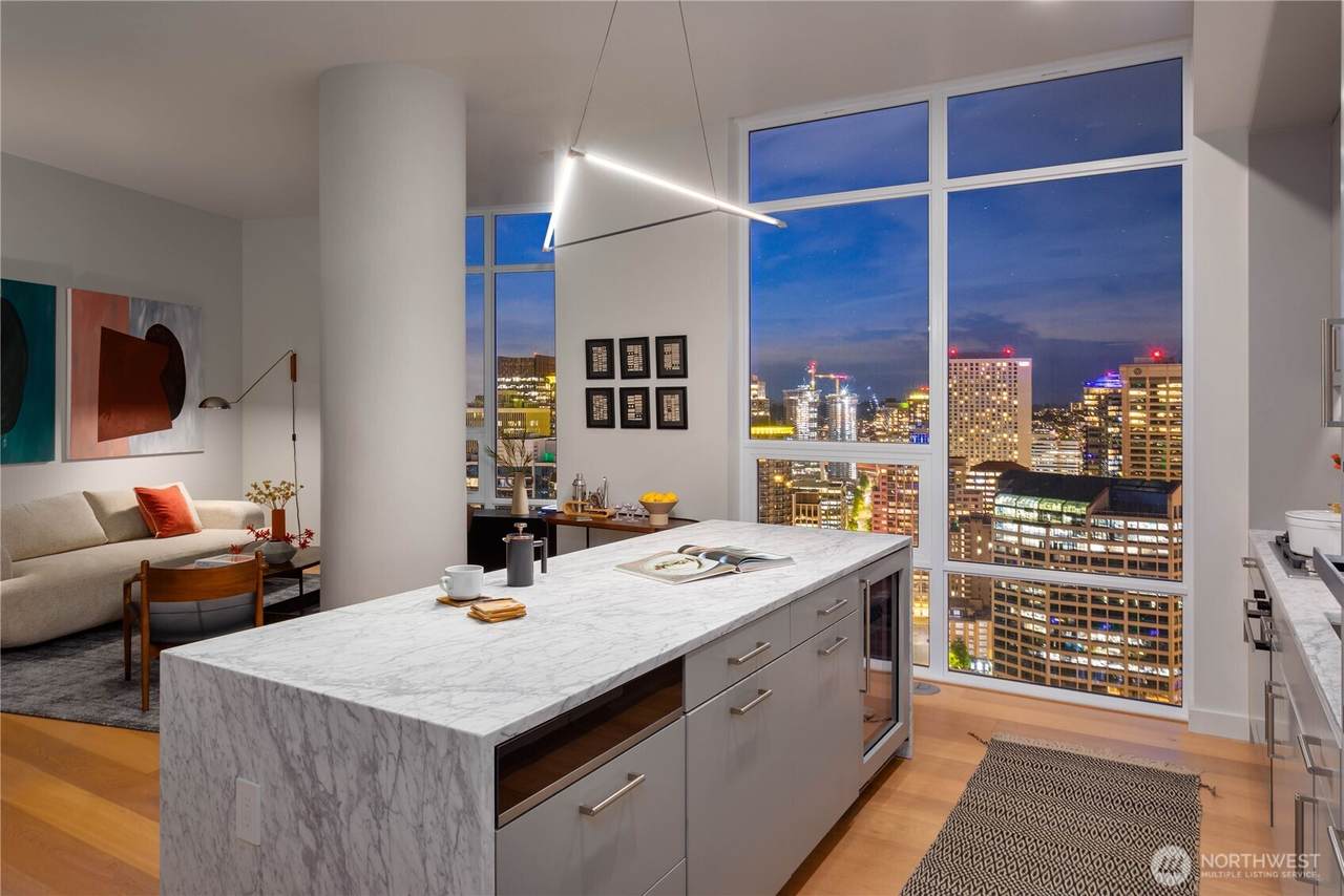 121 Stewart Street - Photo 1