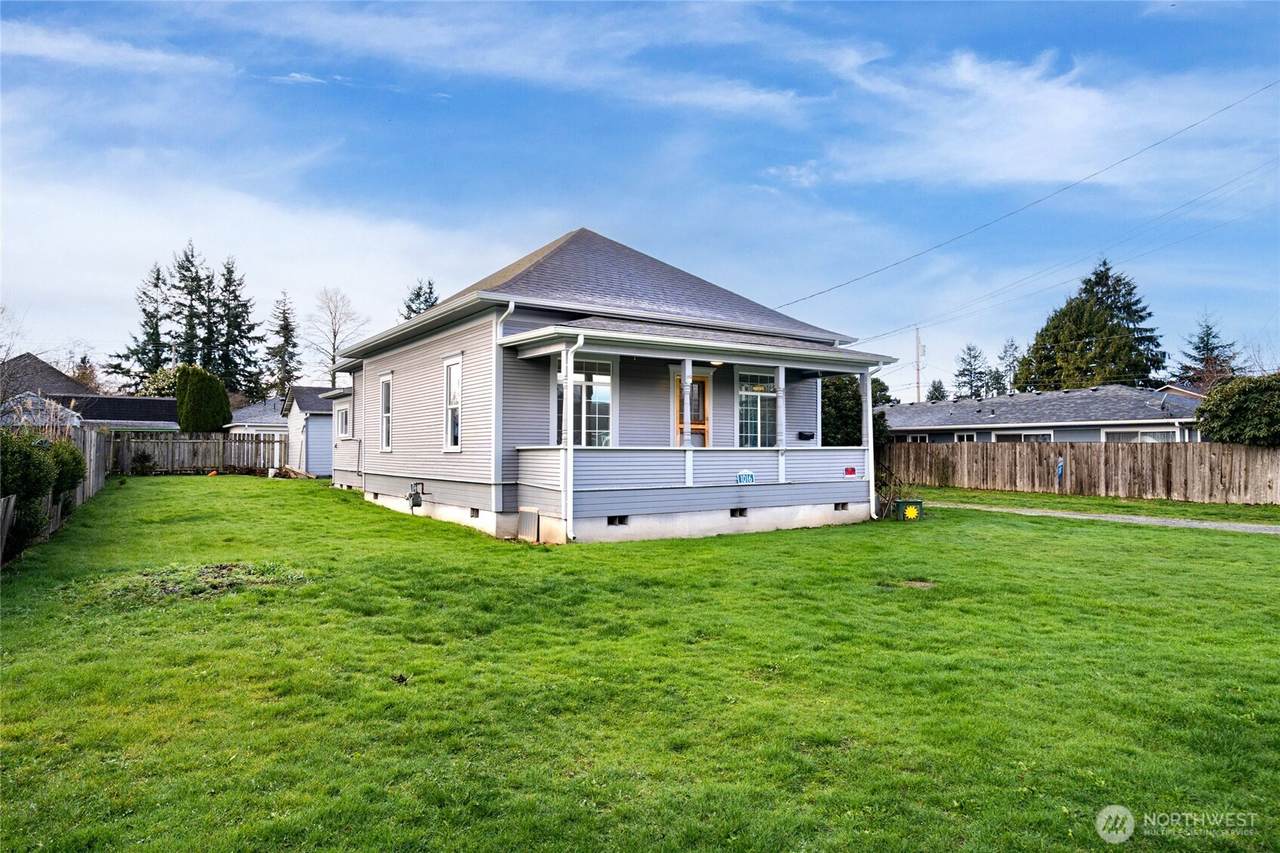 1016 Orange Avenue - Photo 1