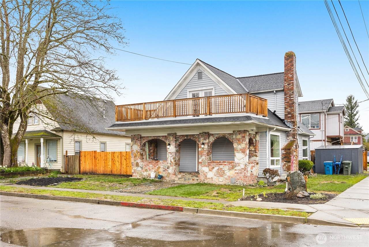 111 Cedar Avenue - Photo 1