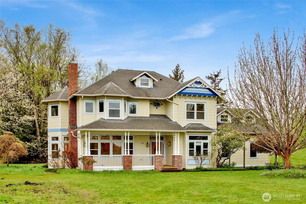 220 Russet Avenue - Photo 1