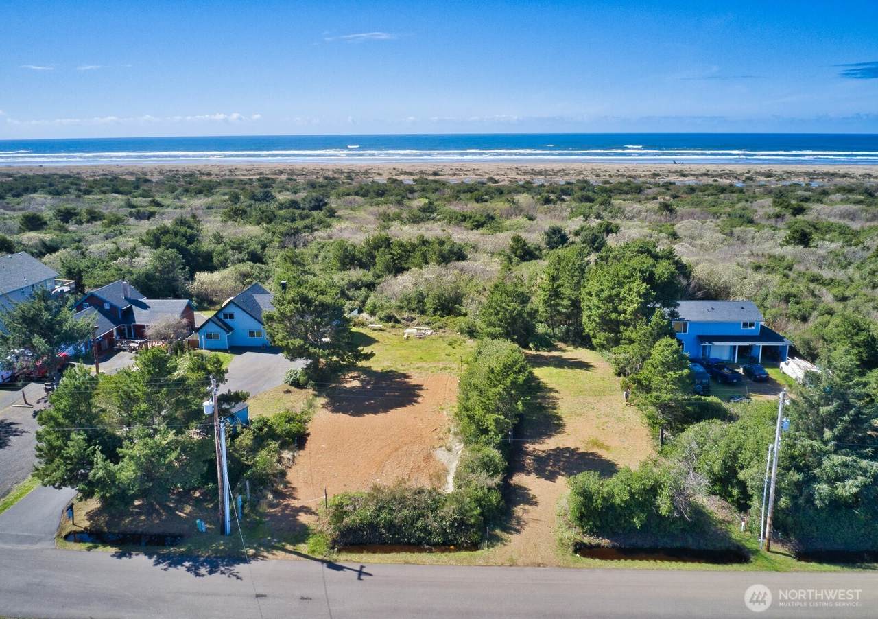317 Sand Dune Avenue - Photo 1