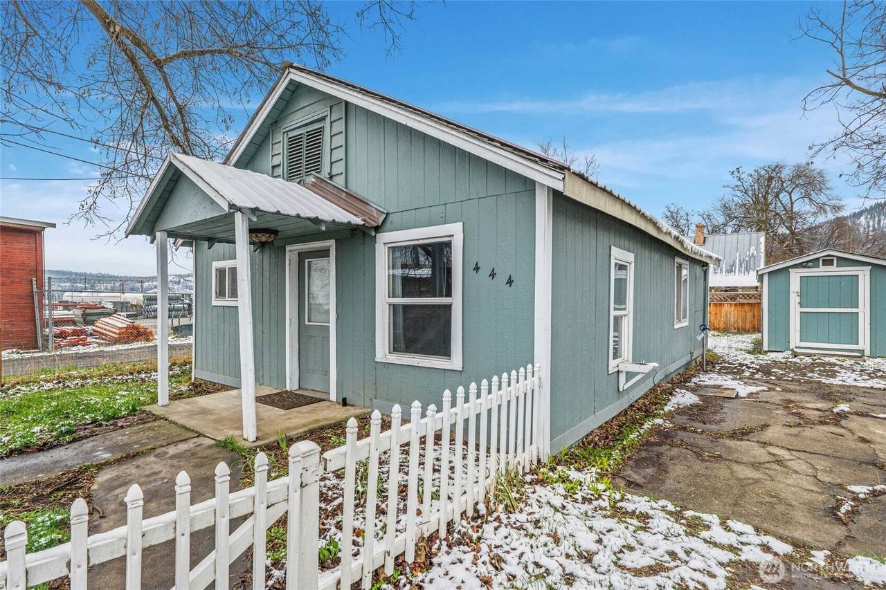 444 1st Avenue - Photo 1