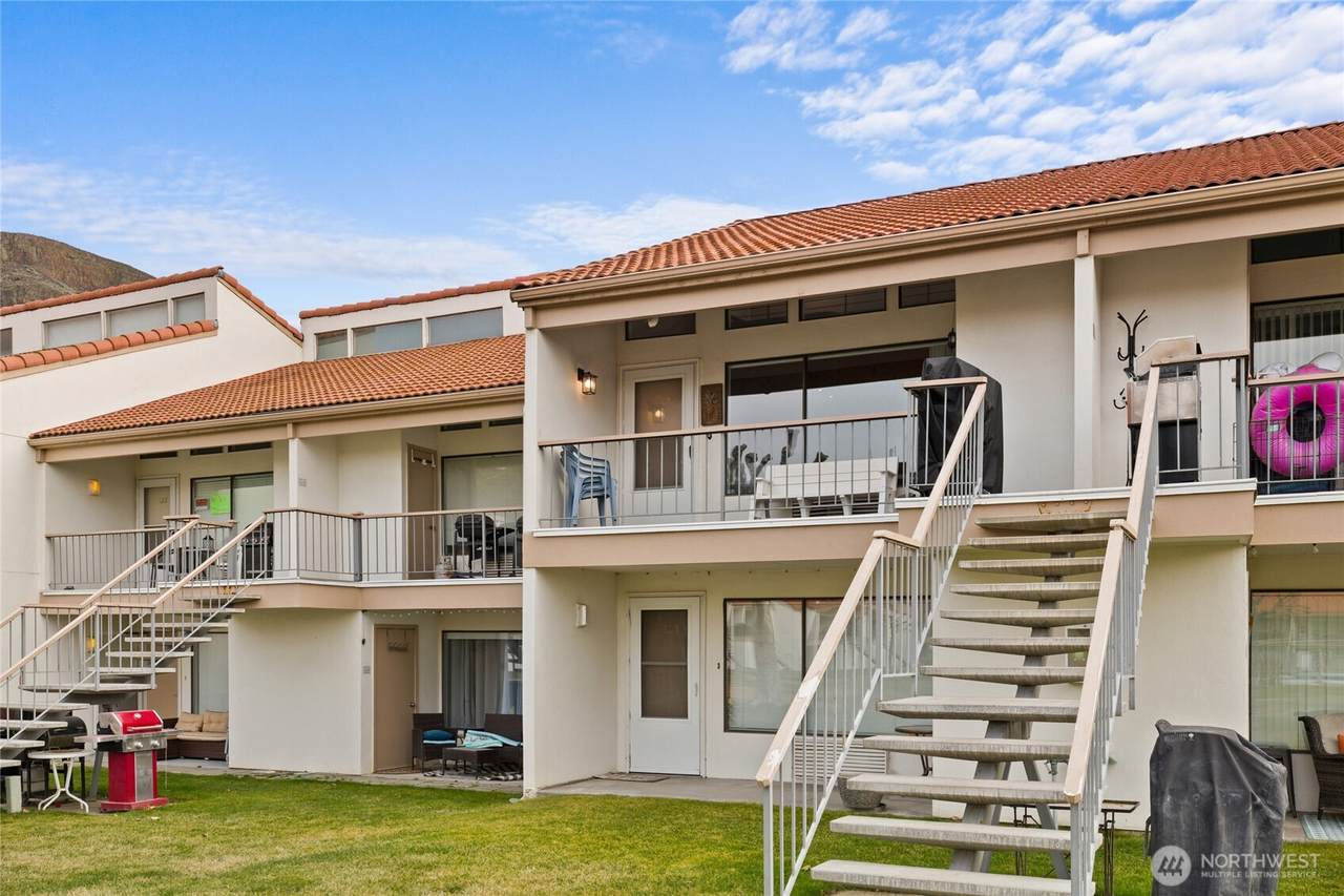 8903 Crescent Bar Road - Photo 1