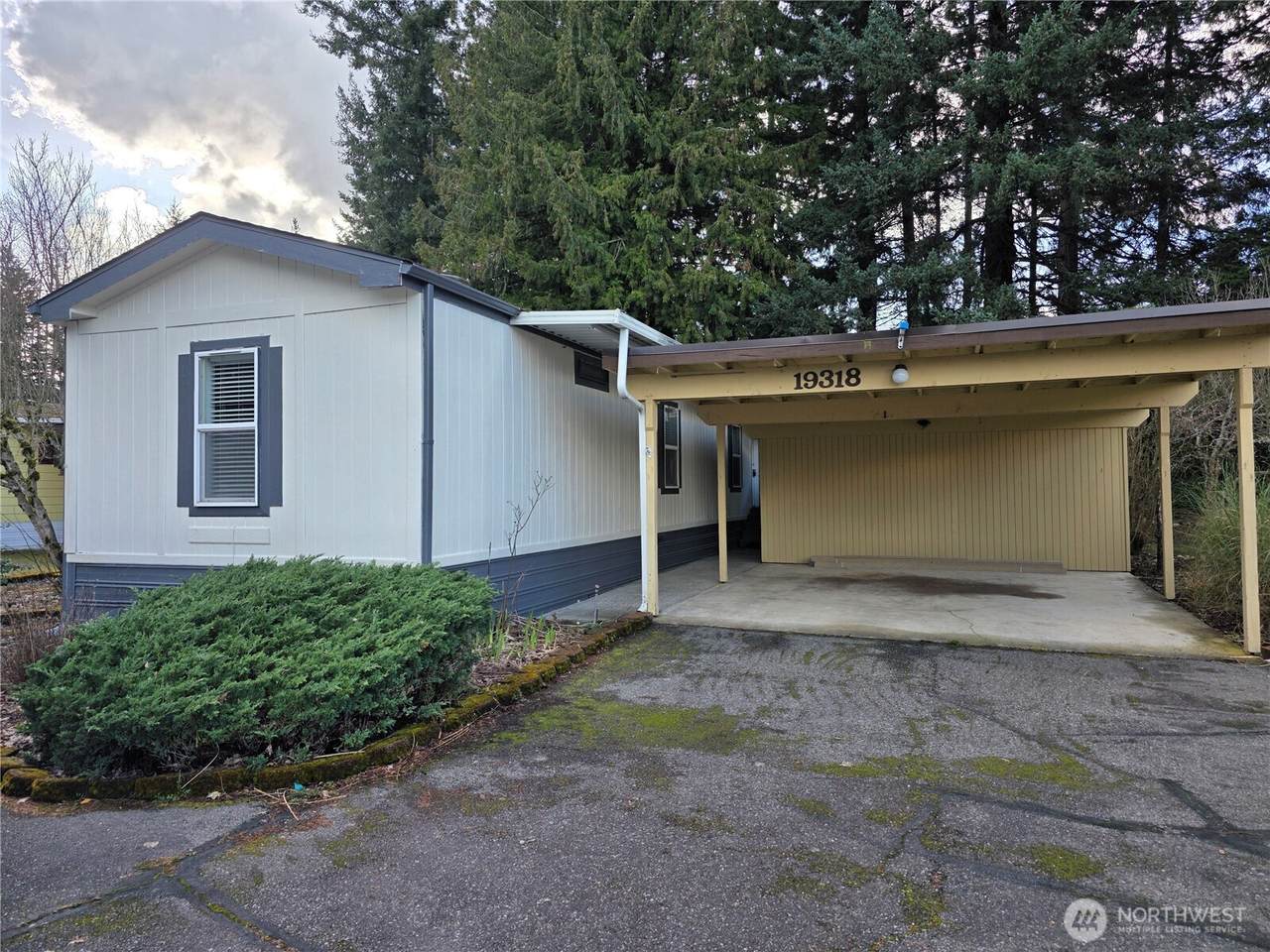 19318 99th Avenue Ct - Photo 1