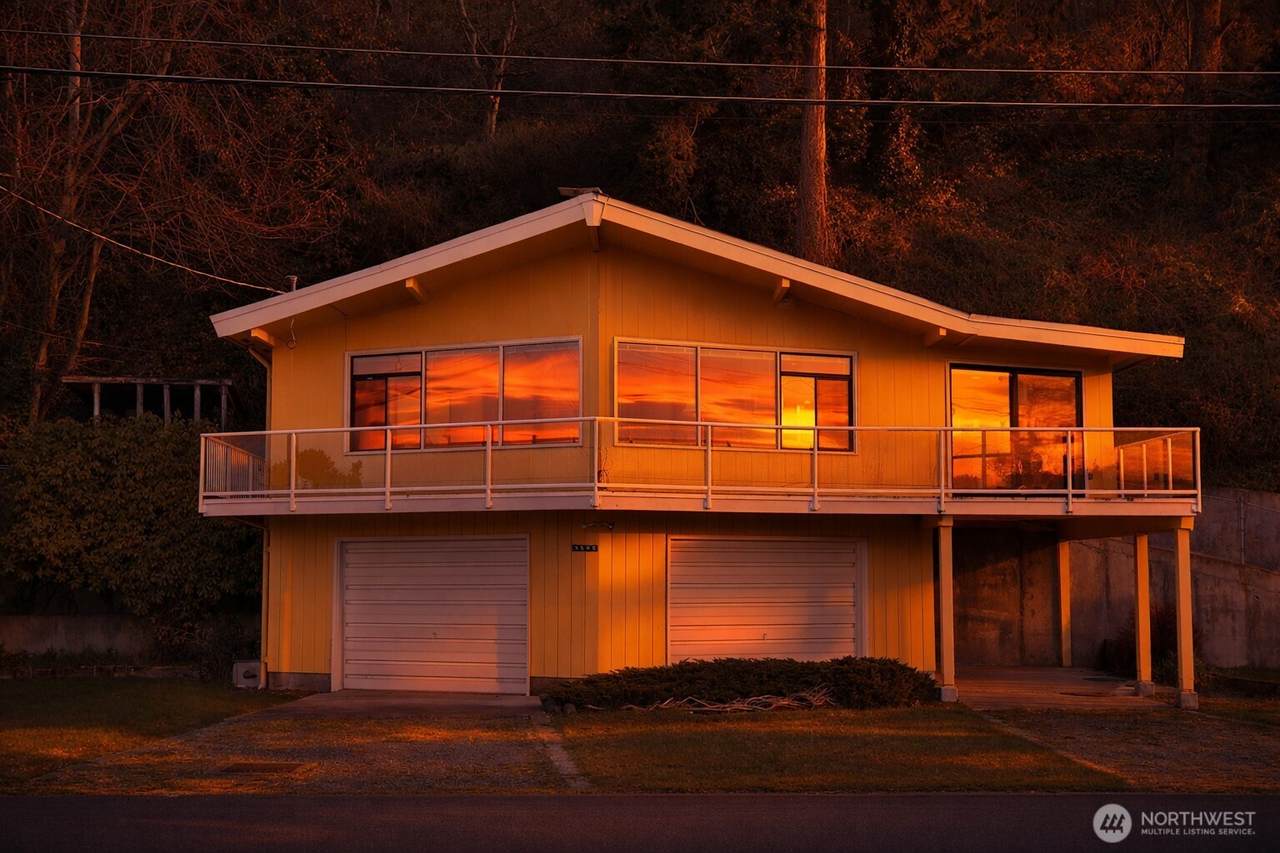 3545 Shell Street - Photo 1