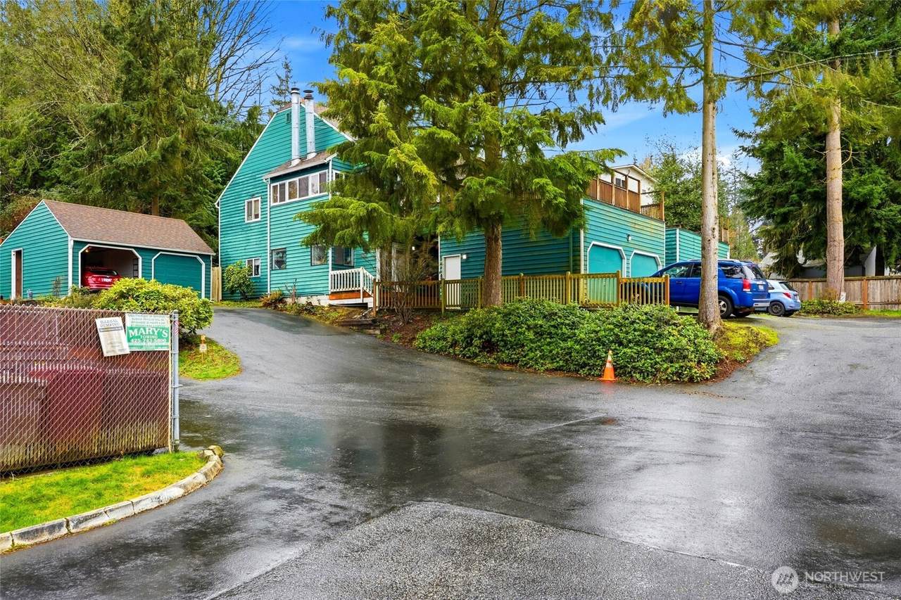 4404 Terrace Drive - Photo 1