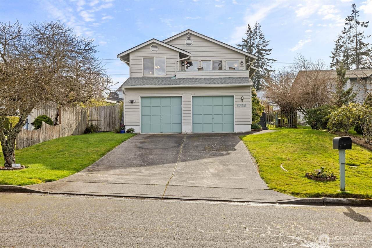 1728 6th Street - Photo 1