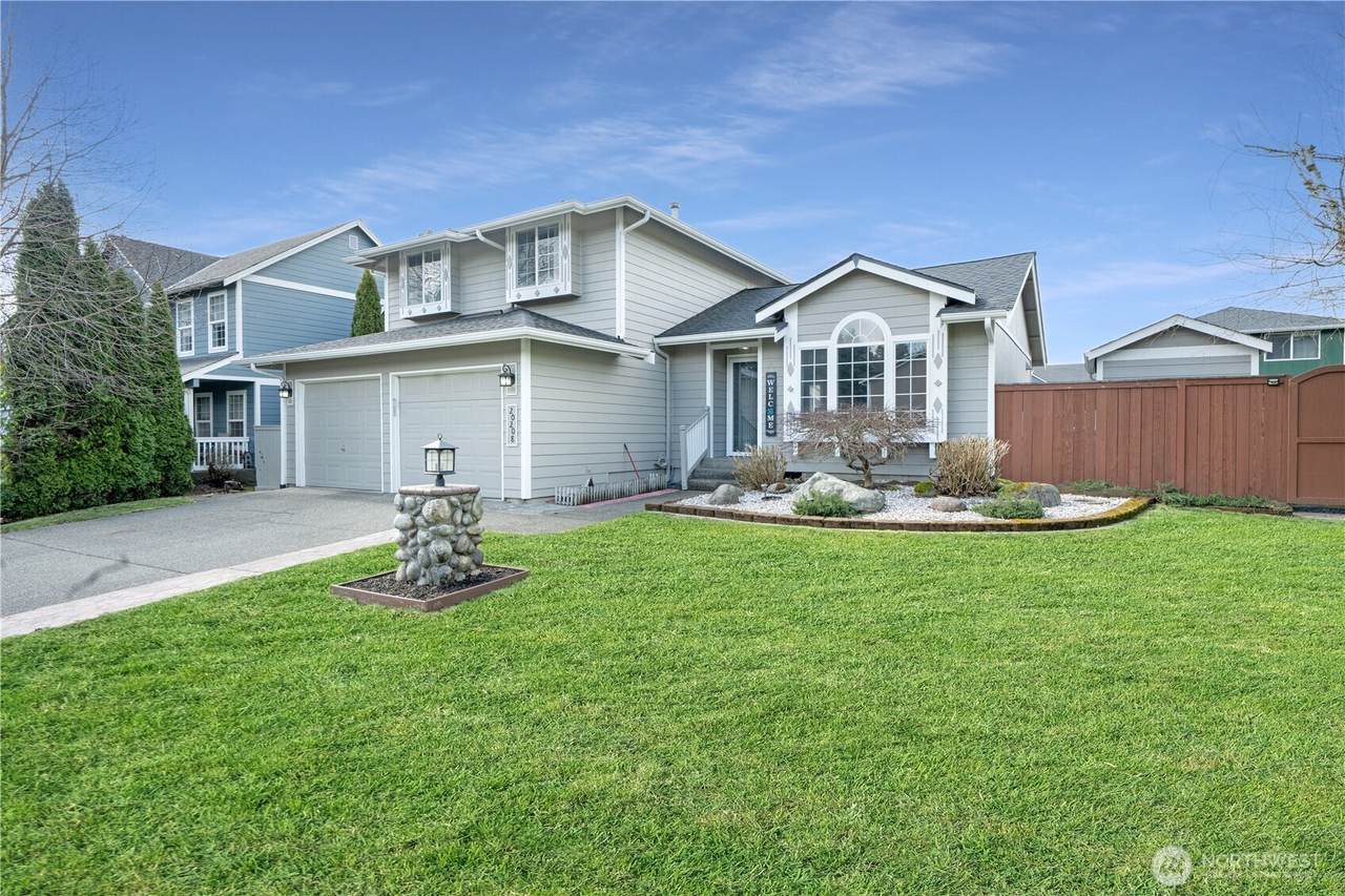 20208 87th Avenue - Photo 1