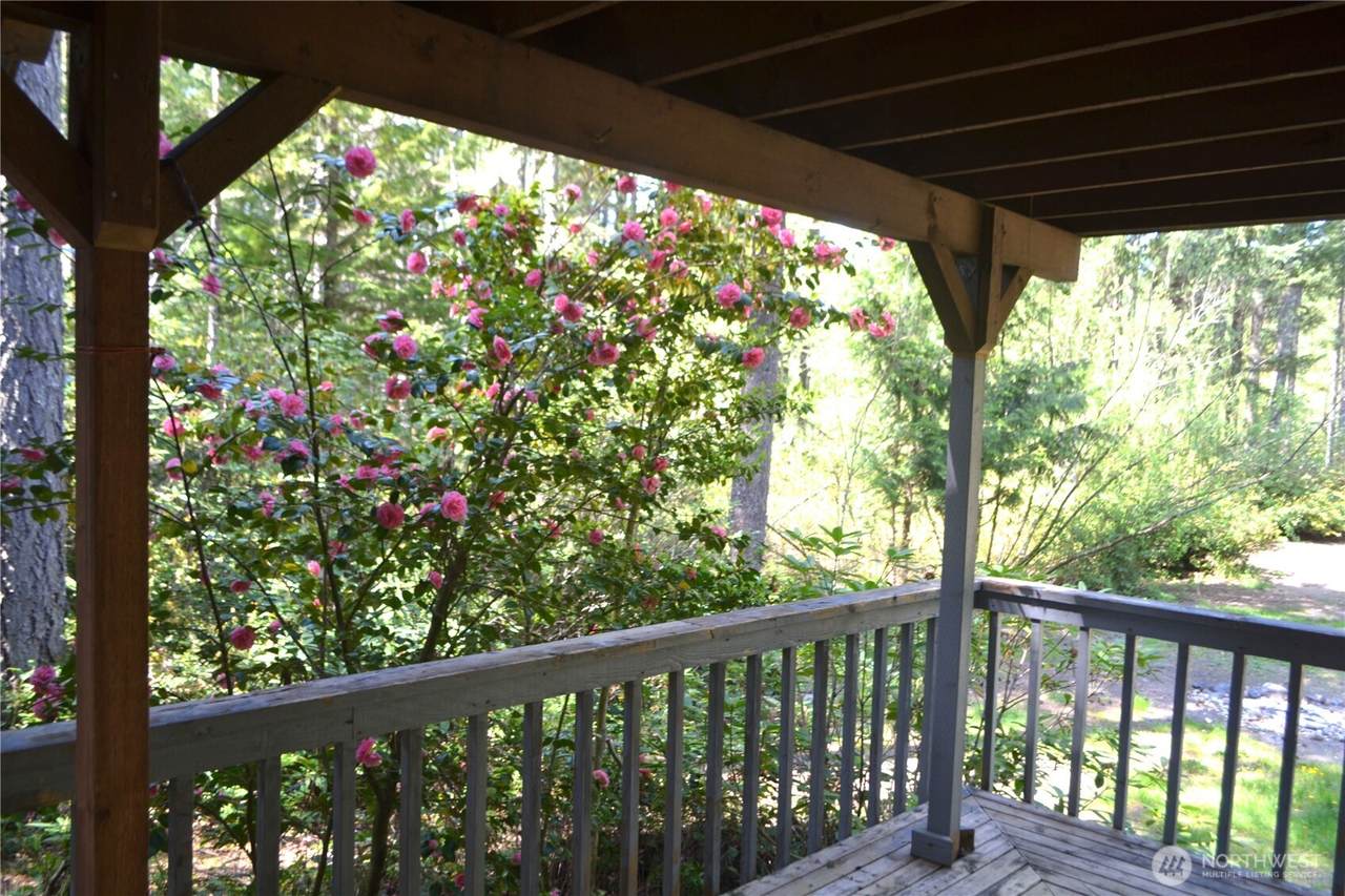 80 Collins Drive - Photo 1