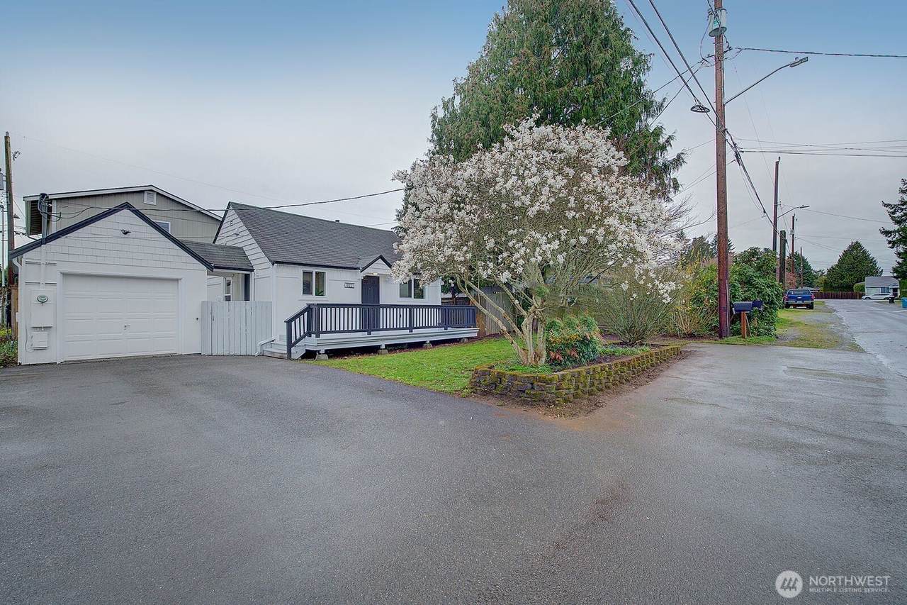 10231 36th Avenue - Photo 1