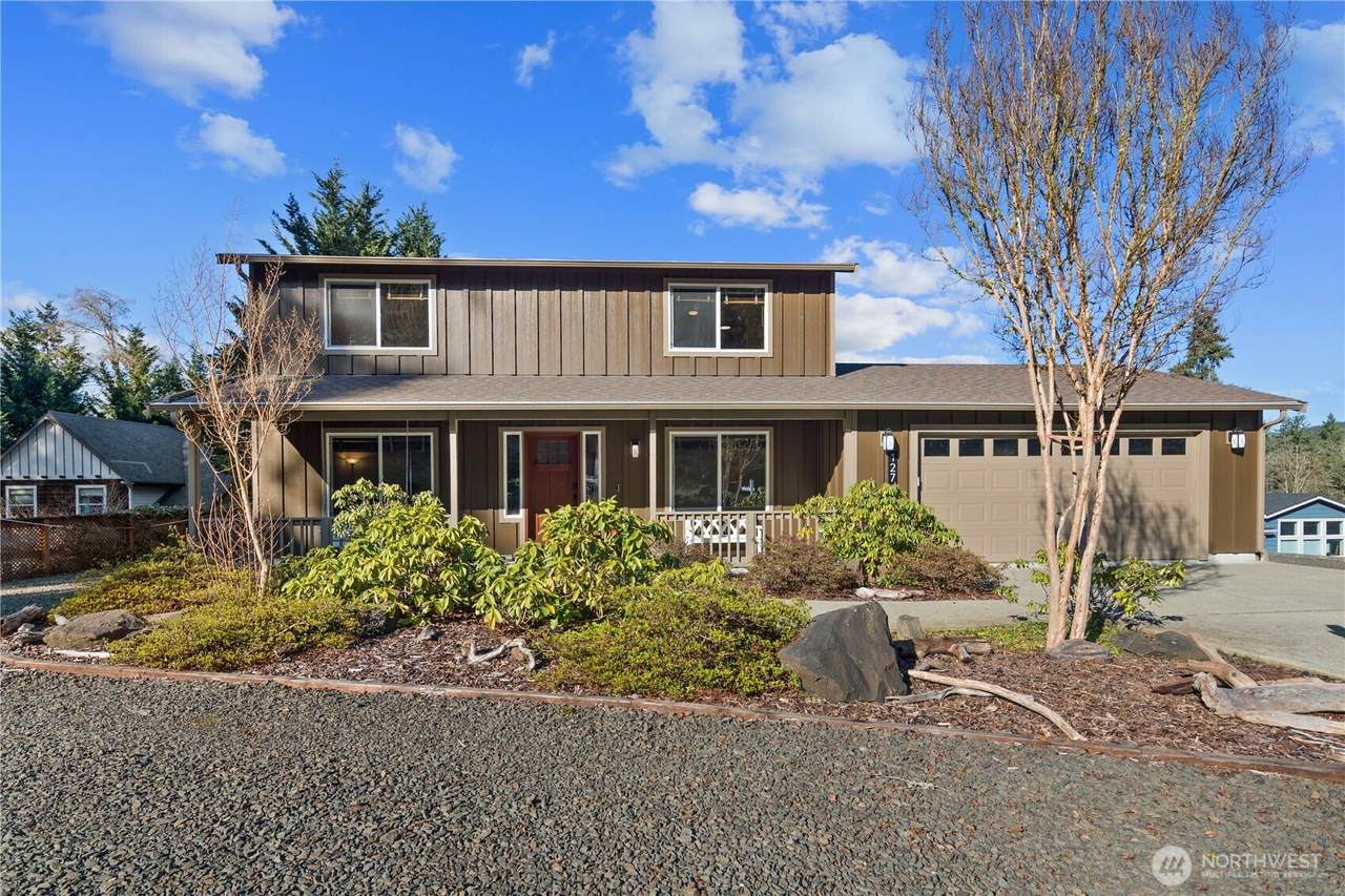 127 Lake Terrace Drive - Photo 1
