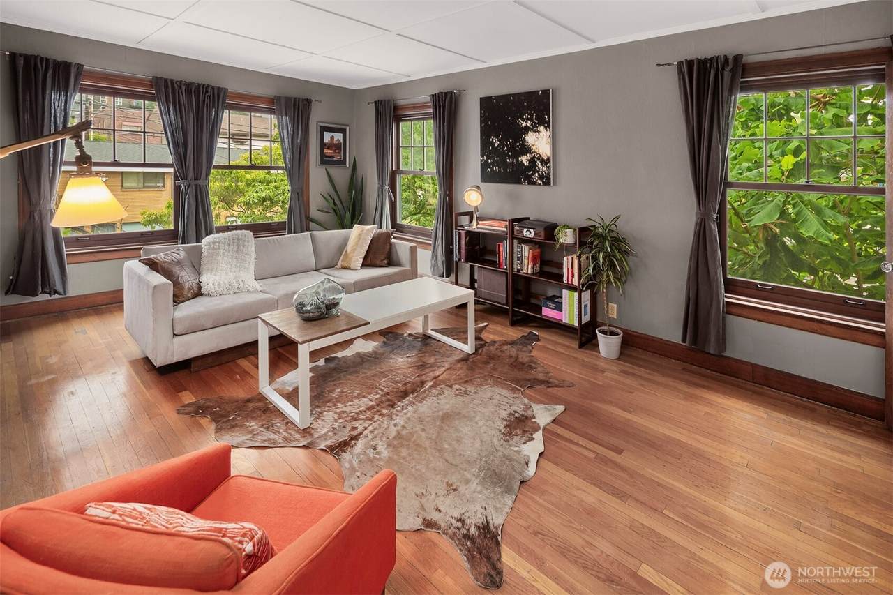 408 Bellevue Ave - Photo 1